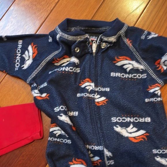Baby Broncos Gear! Christmas Broncos - Picture 4 of 4